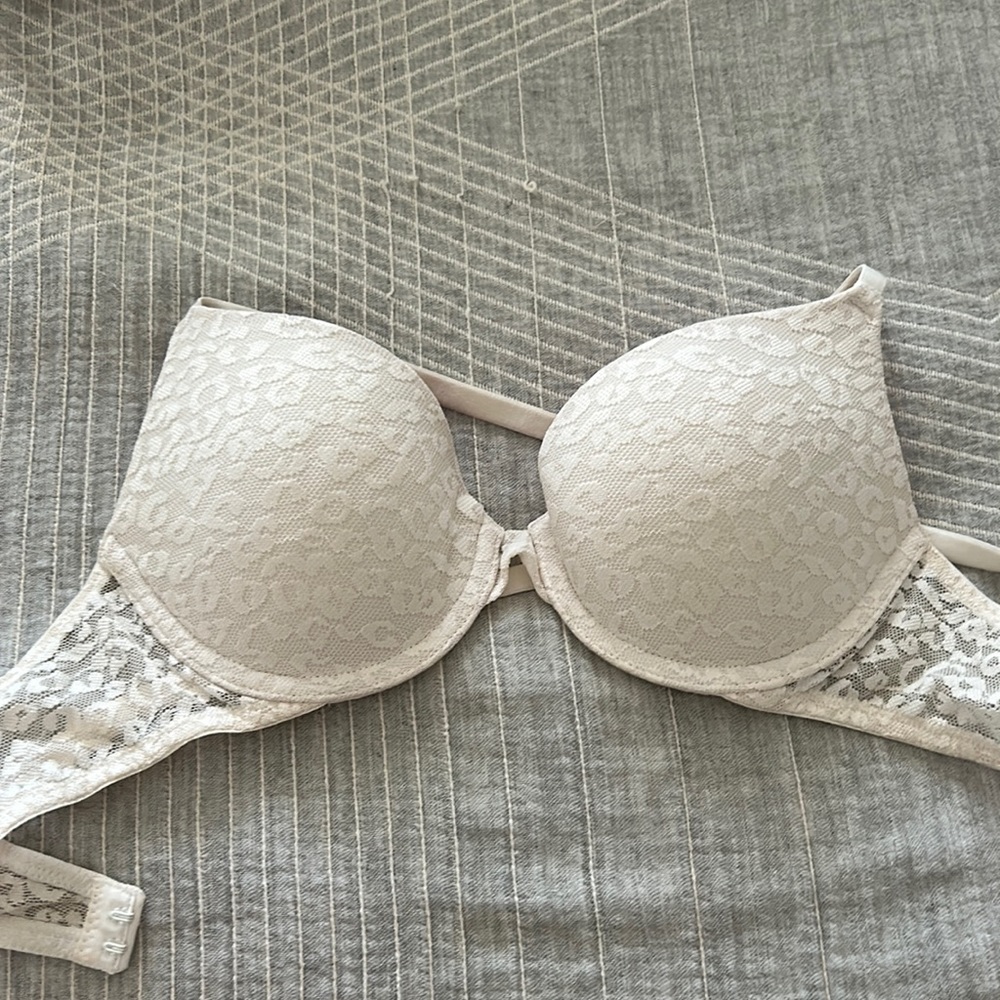 push-up bra